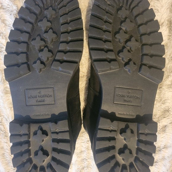 Mens Authentic Louis Vuitton Boots - Picture 7 of 13